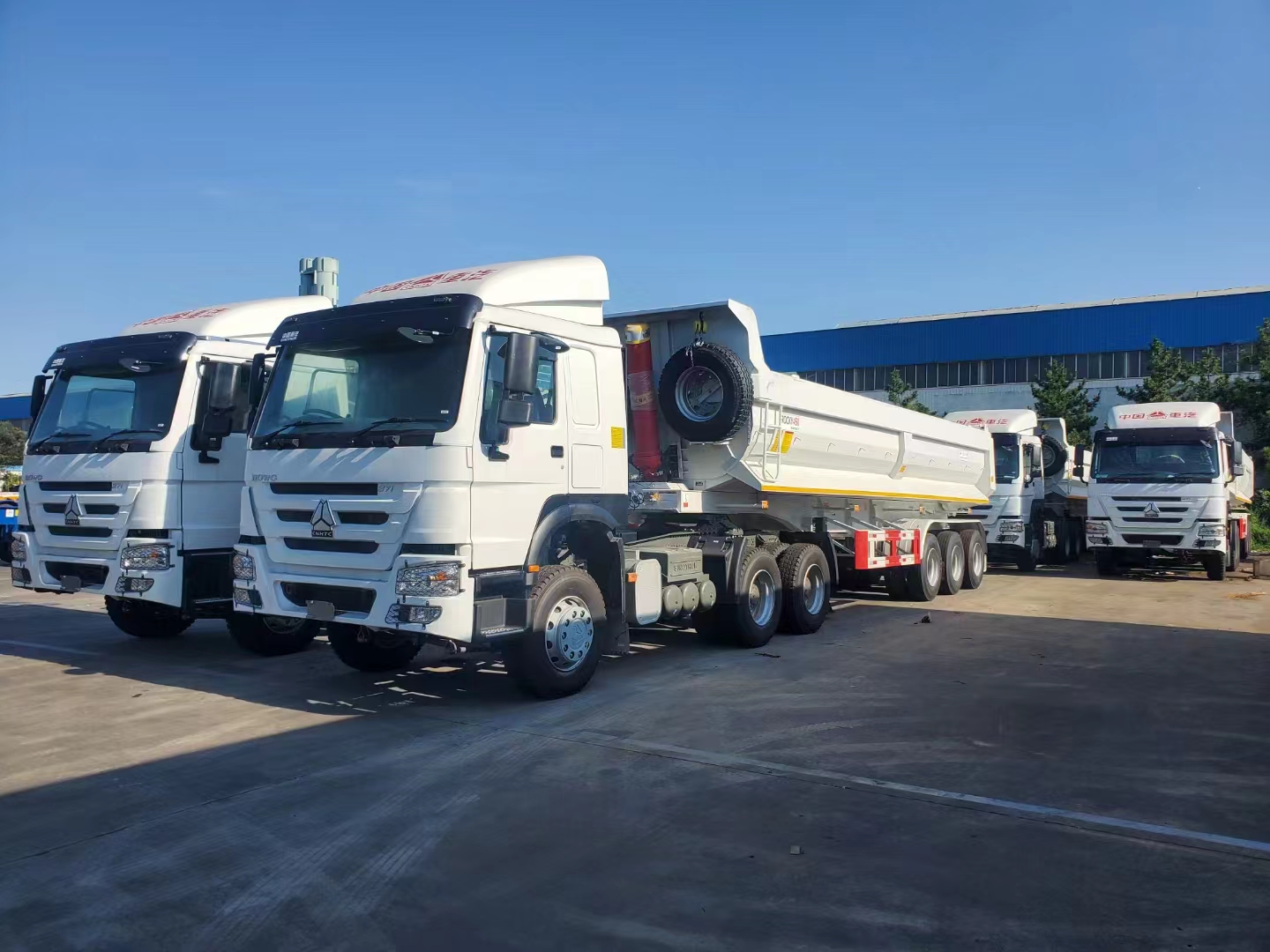 Sinotruk howo caminhão trator e semirreboques basculantes estão prontos para o envio