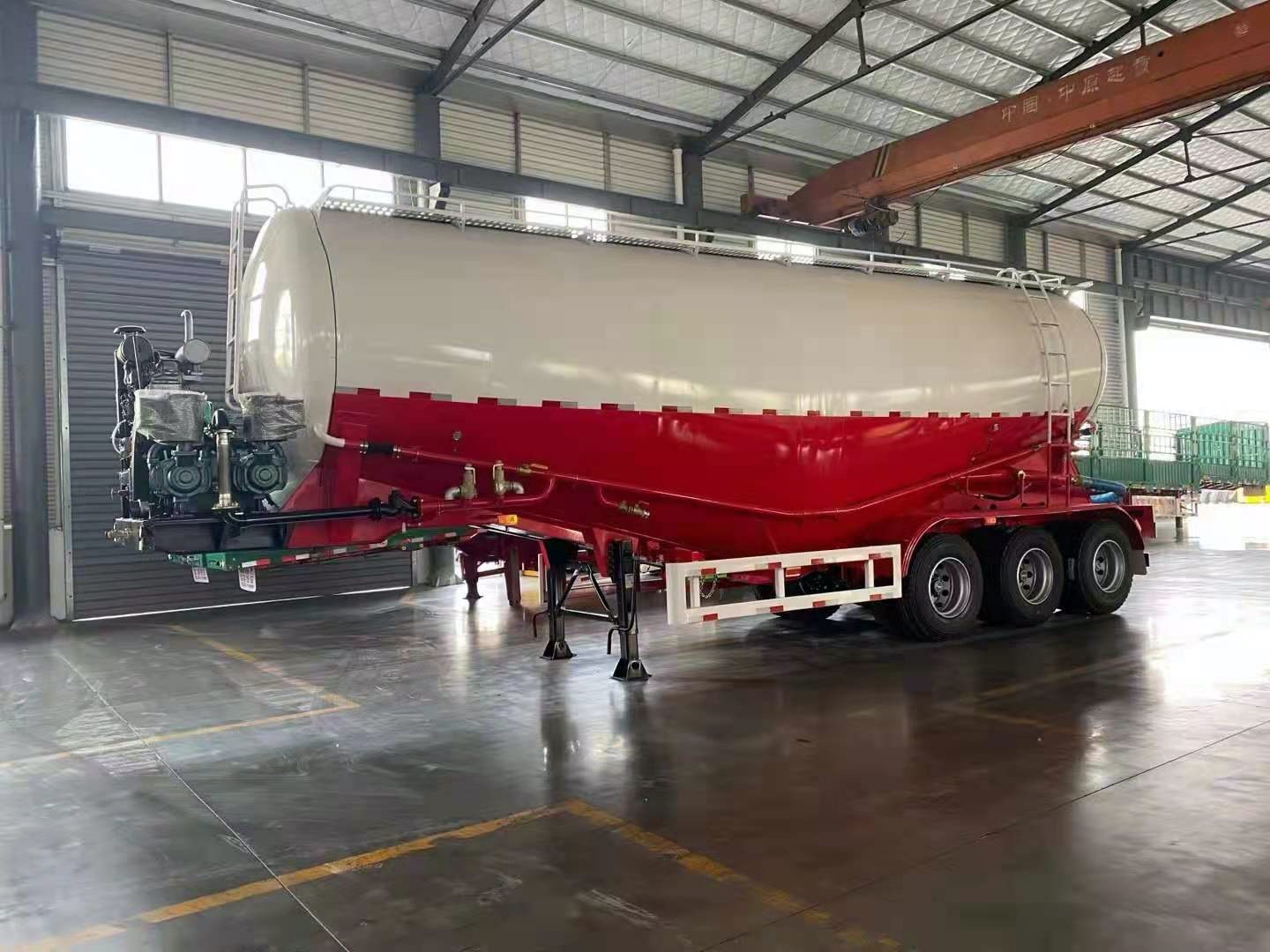 Caminhão de tanque de combustível