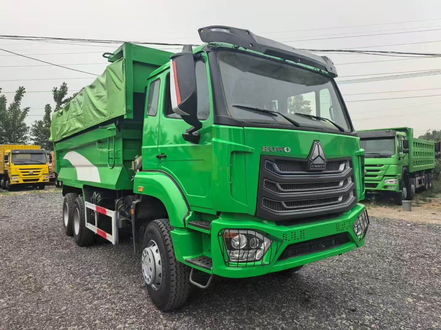 Caminhões basculantes SINOTRUK HOWO